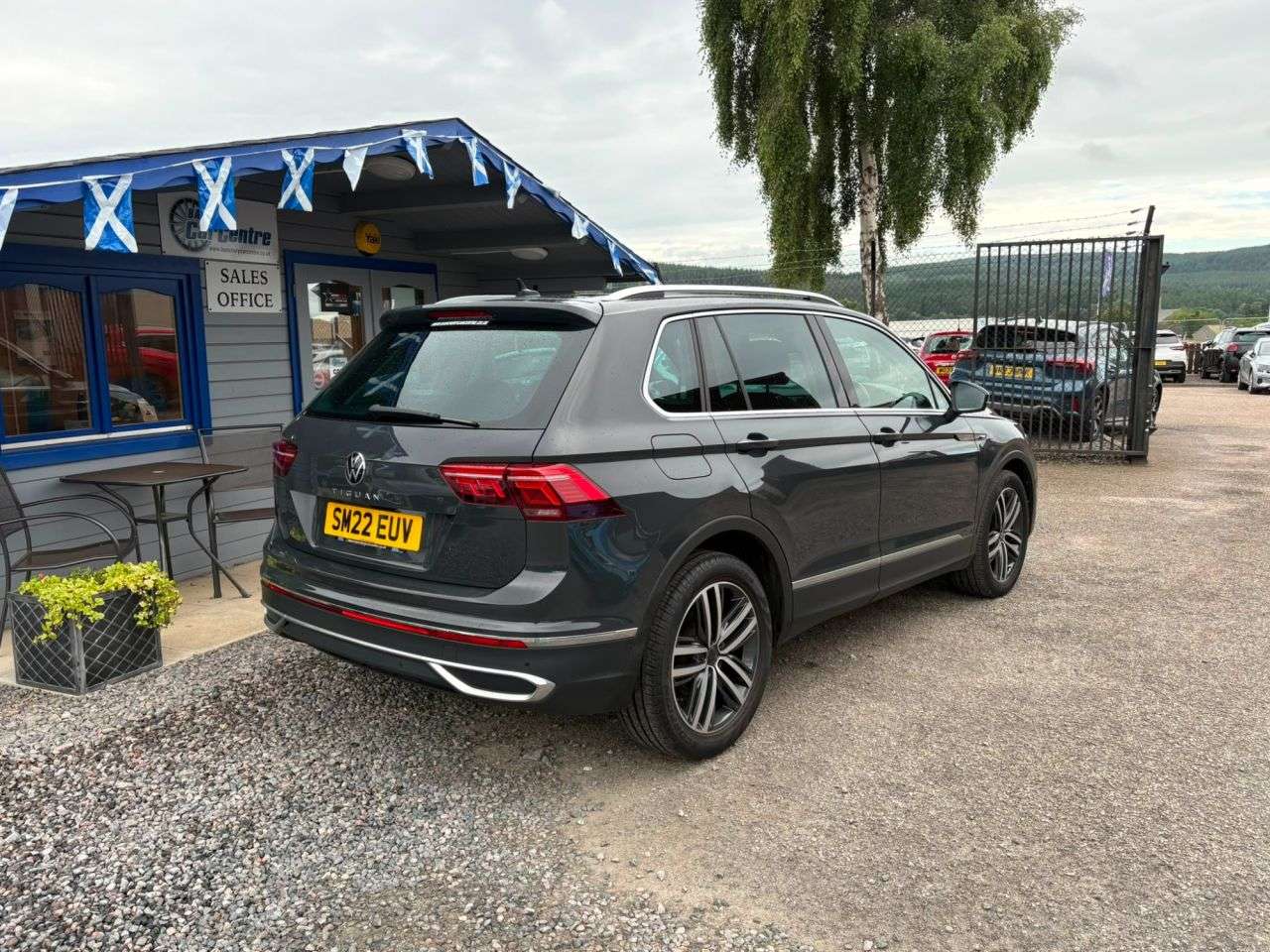 A 2022 VOLKSWAGEN TIGUAN 1.5 TSI Elegance SUV 5dr Petrol DSG Euro 6 (s/s) (150 ps) Great Specificati A 2022 VOLKSWAGEN TIGUAN 1.5 TSI Elegance SUV 5dr Petrol DSG Euro 6 (s/s) (150 ps) Great Specificati