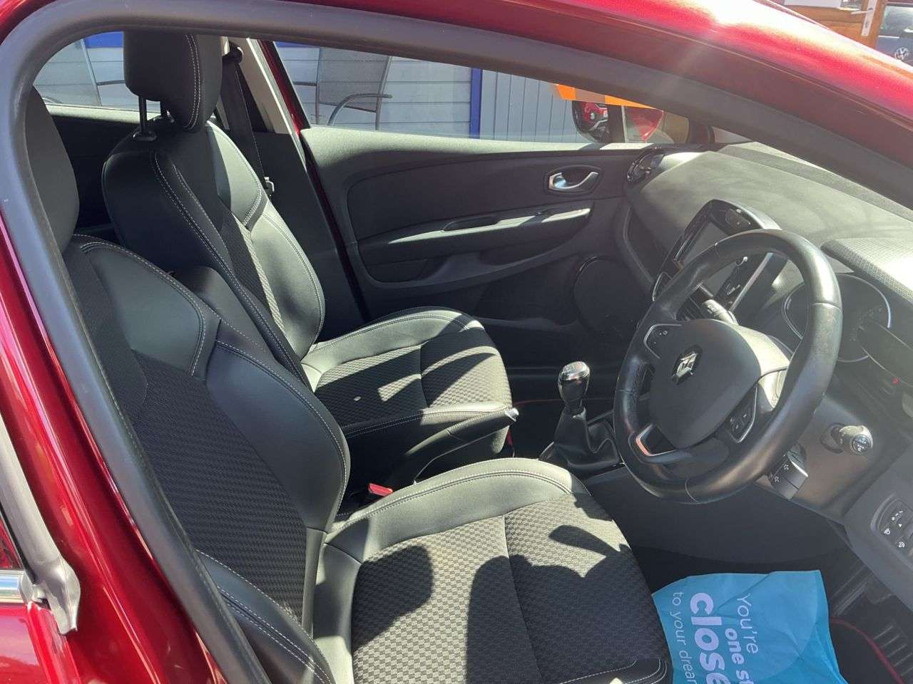 2017 RENAULT CLIO 2017 RENAULT CLIO