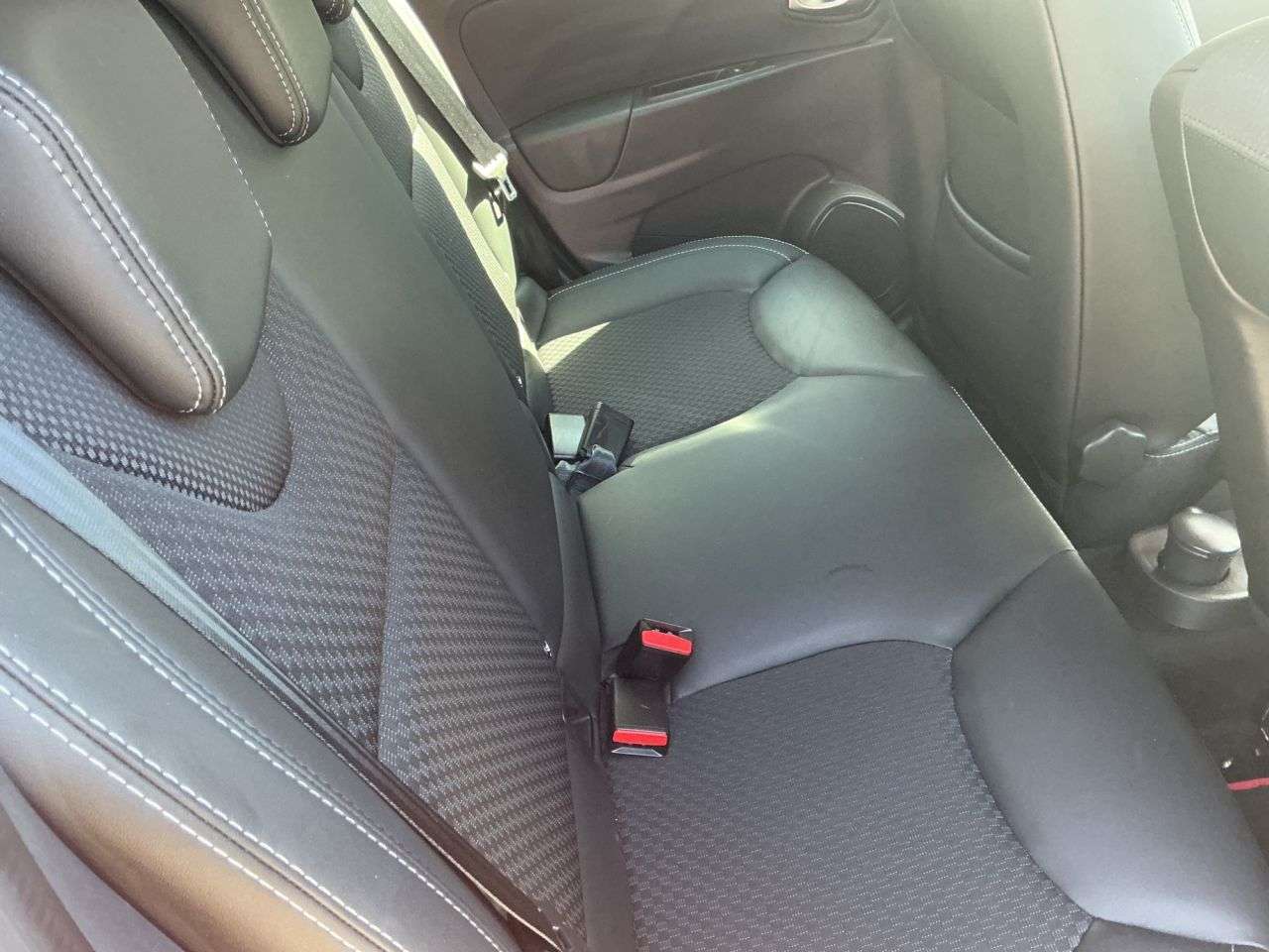 2017 RENAULT CLIO 2017 RENAULT CLIO