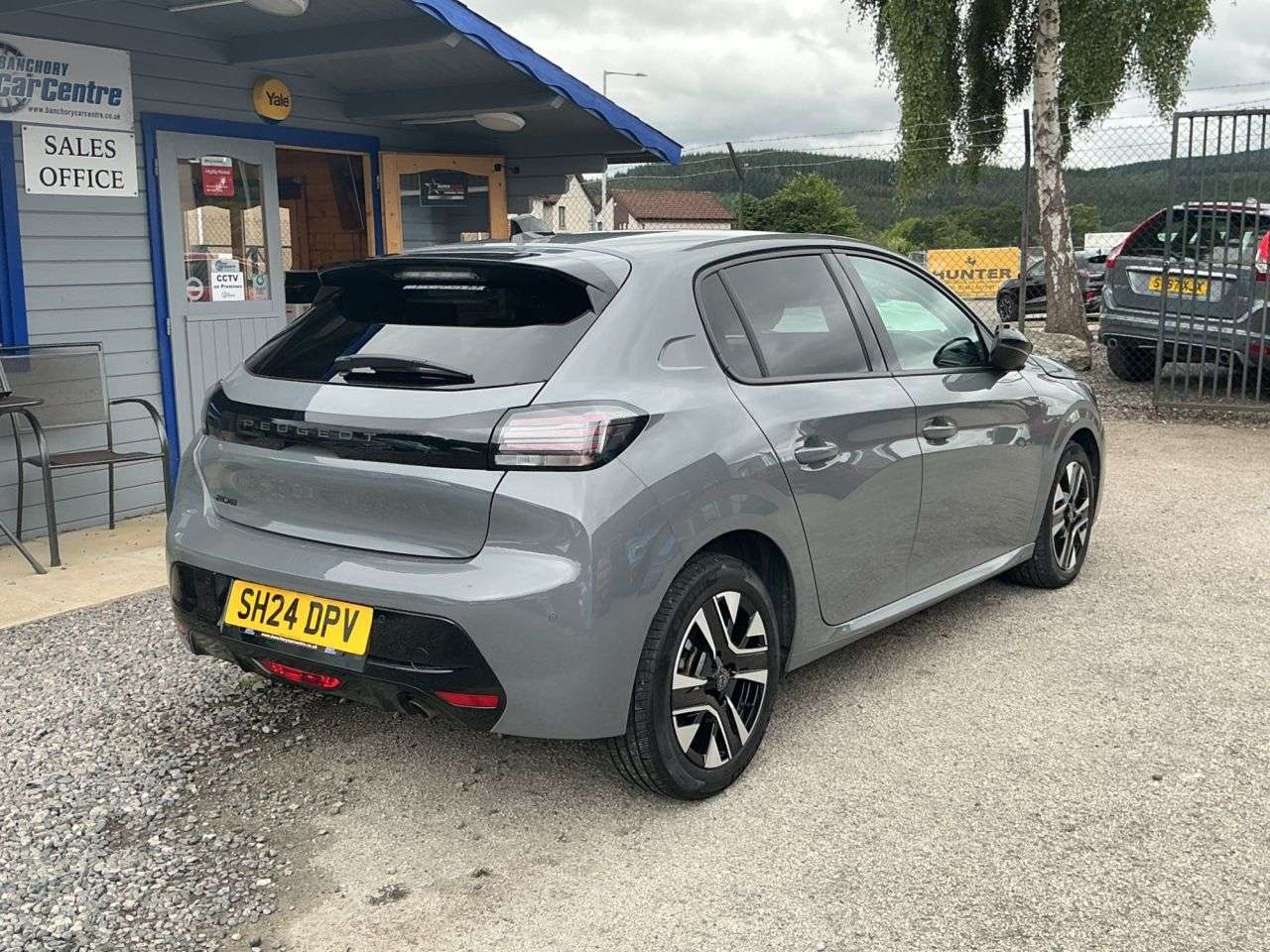 A 2024 PEUGEOT 208 1.2 PureTech Allure Hatchback 5dr Petrol Manual Euro 6 (s/s) (100 ps) Econo A 2024 PEUGEOT 208 1.2 PureTech Allure Hatchback 5dr Petrol Manual Euro 6 (s/s) (100 ps) Econo