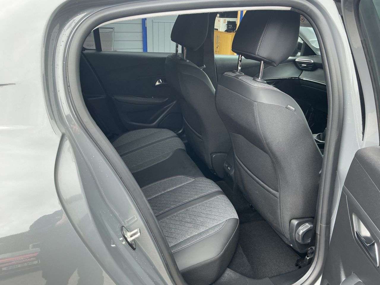2024 PEUGEOT 208 2024 PEUGEOT 208