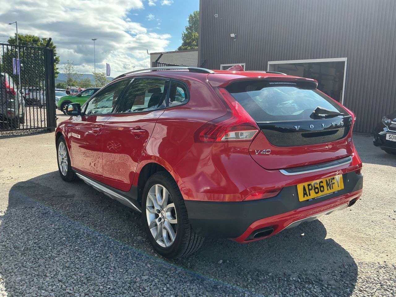 2017 VOLVO V40 CROSS COUNTRY 2017 VOLVO V40 CROSS COUNTRY