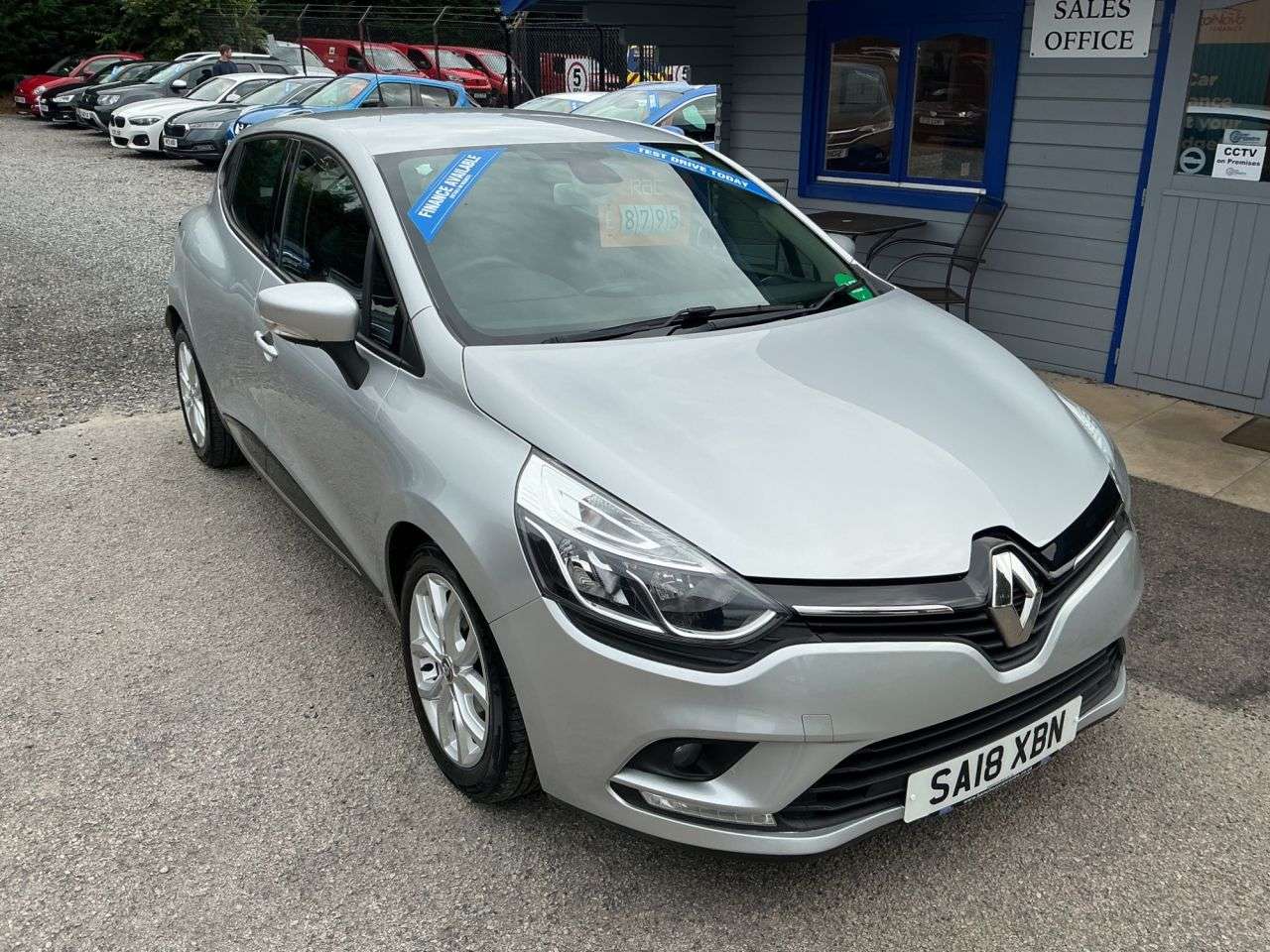 A 2018 RENAULT CLIO 1.2 16V Dynamique Nav Hatchback 5dr Petrol Manual Euro 6 (75 ps) Economical A 2018 RENAULT CLIO 1.2 16V Dynamique Nav Hatchback 5dr Petrol Manual Euro 6 (75 ps) Economical