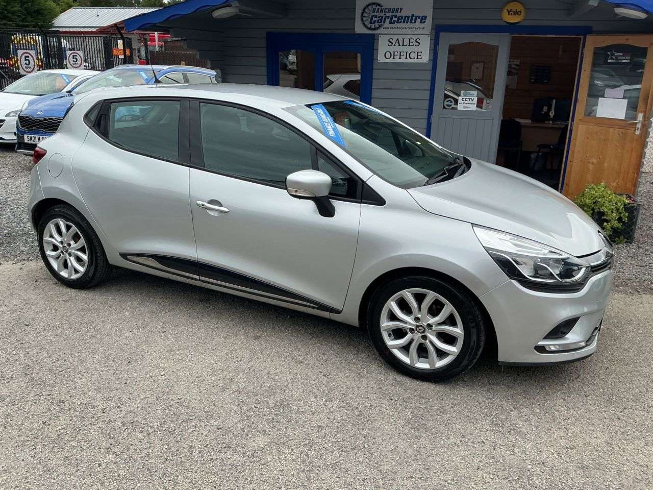 A 2018 RENAULT CLIO 1.2 16V Dynamique Nav Hatchback 5dr Petrol Manual Euro 6 (75 ps) Economical A 2018 RENAULT CLIO 1.2 16V Dynamique Nav Hatchback 5dr Petrol Manual Euro 6 (75 ps) Economical
