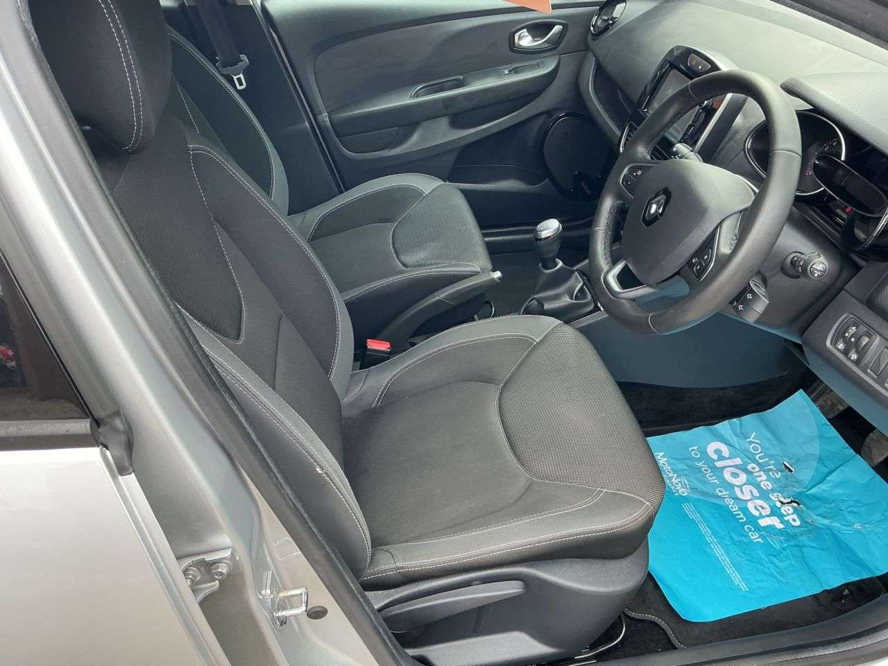 2018 RENAULT CLIO 2018 RENAULT CLIO