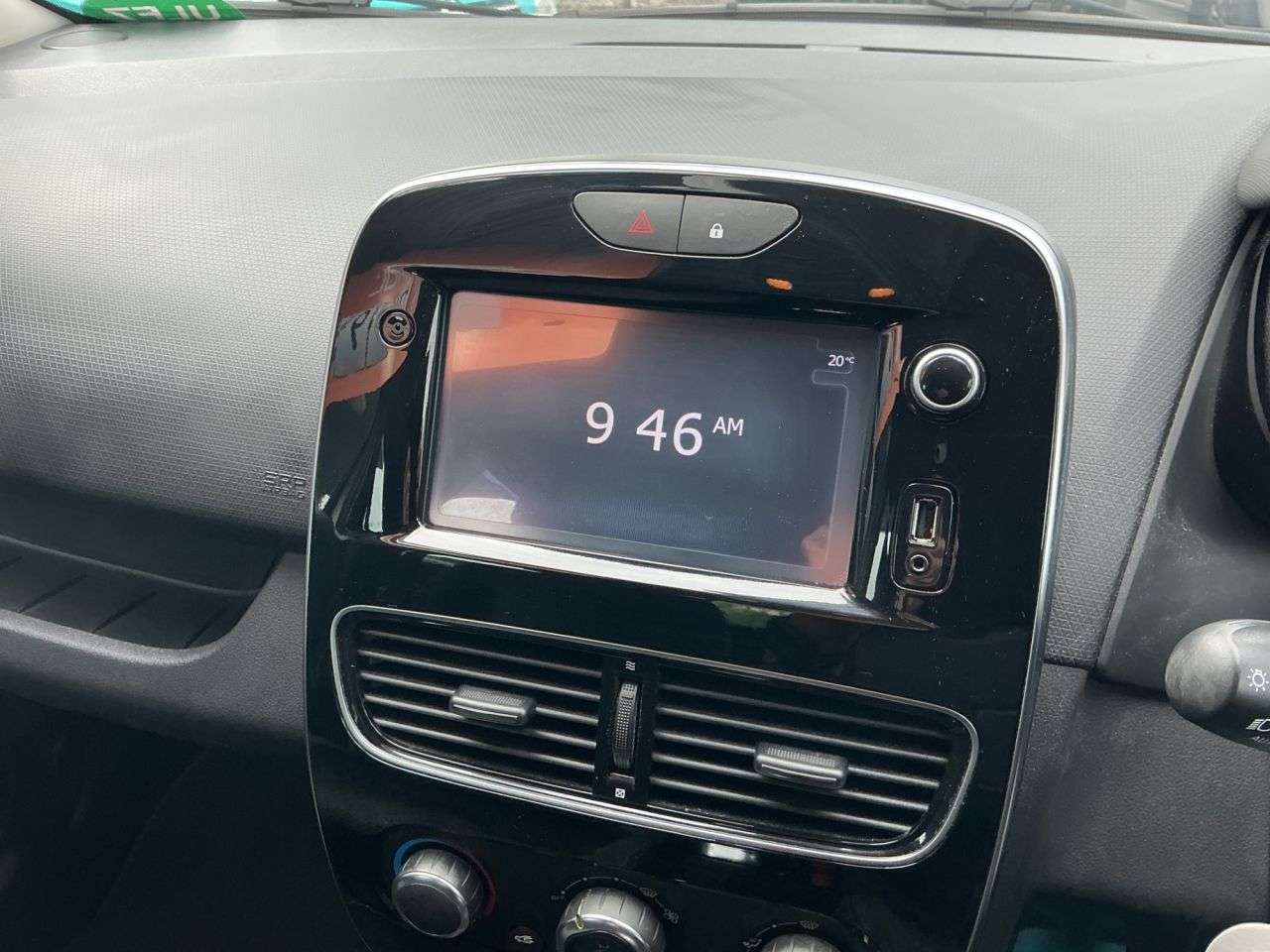 2018 RENAULT CLIO 2018 RENAULT CLIO