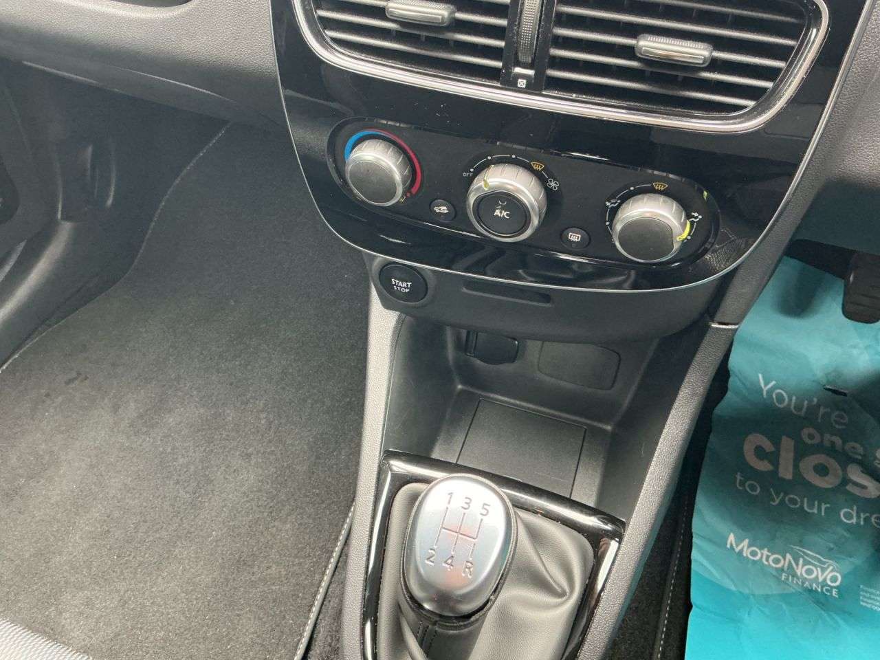2018 RENAULT CLIO 2018 RENAULT CLIO