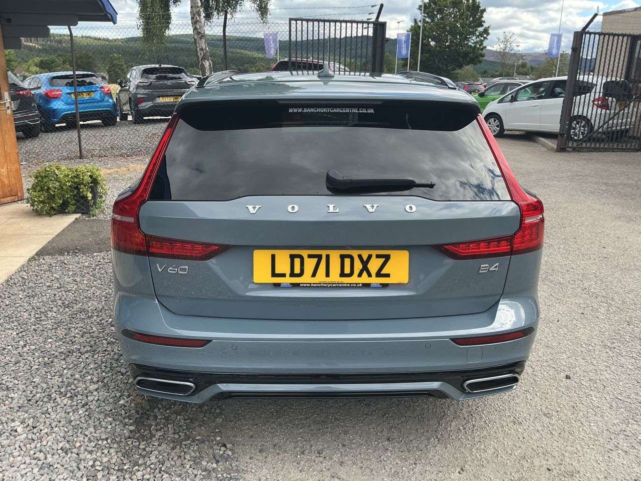 2021 VOLVO V60 2021 VOLVO V60