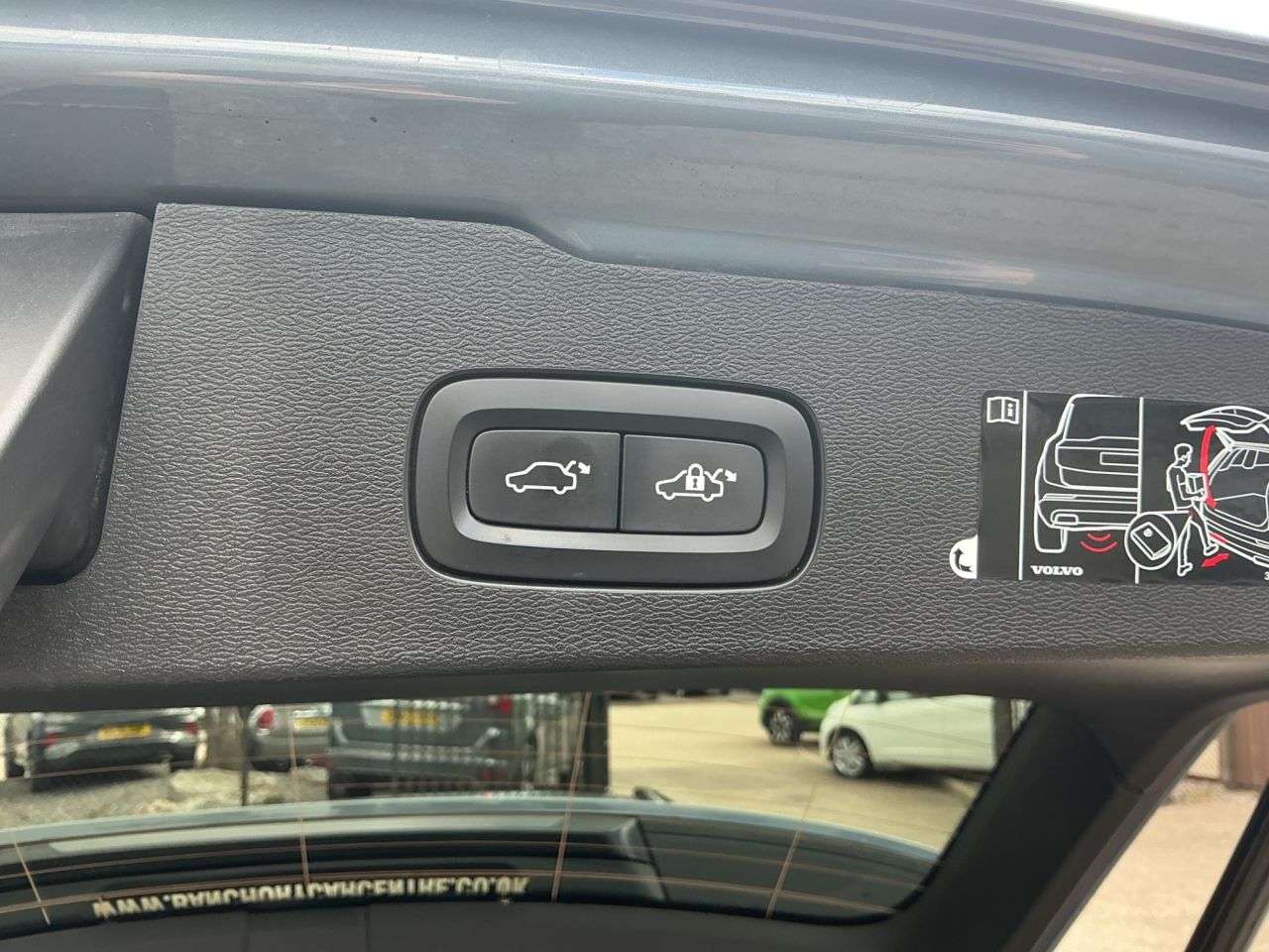 2021 VOLVO V60 2021 VOLVO V60