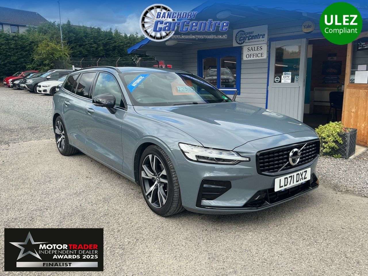 A 2021 VOLVO V60 2.0 B4 MHEV R-Design Estate 5dr Diesel Hybrid Auto Euro 6 (s/s) (197 ps) Lo A 2021 VOLVO V60 2.0 B4 MHEV R-Design Estate 5dr Diesel Hybrid Auto Euro 6 (s/s) (197 ps) Lo