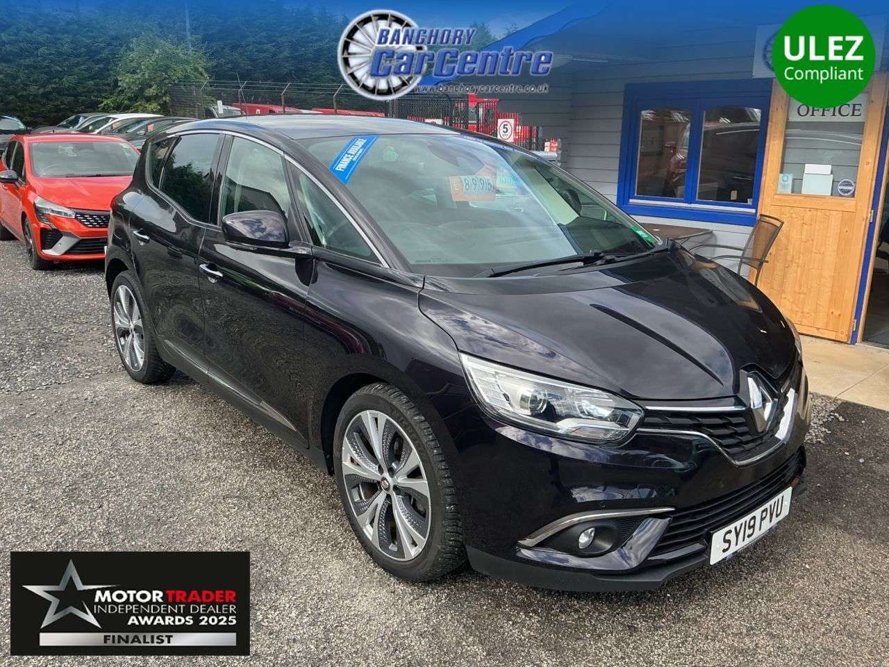 A 2019 RENAULT SCENIC 1.3 TCe Signature MPV 5dr Petrol Manual Euro 6 (s/s) (140 ps) Loads of spac A 2019 RENAULT SCENIC 1.3 TCe Signature MPV 5dr Petrol Manual Euro 6 (s/s) (140 ps) Loads of spac