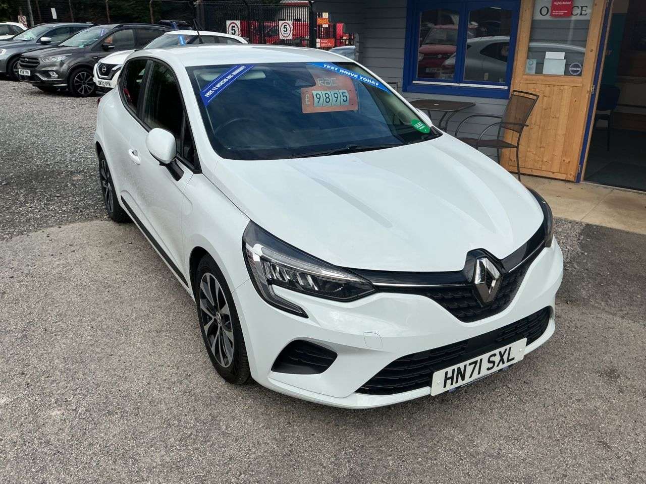 A 2021 RENAULT CLIO 1.0 TCe Iconic Hatchback 5dr Petrol Manual Euro 6 (s/s) (90 ps) Economical A 2021 RENAULT CLIO 1.0 TCe Iconic Hatchback 5dr Petrol Manual Euro 6 (s/s) (90 ps) Economical