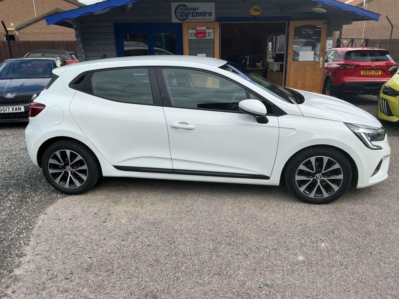 2021 RENAULT CLIO 2021 RENAULT CLIO