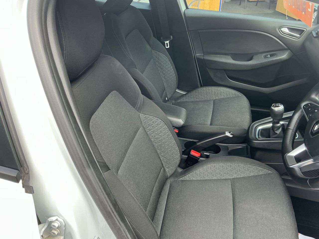 2021 RENAULT CLIO 2021 RENAULT CLIO