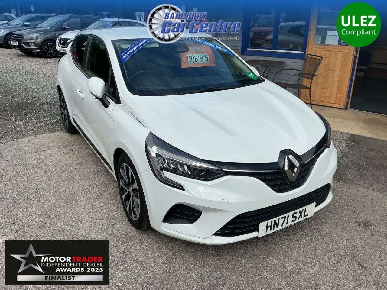 A 2021 RENAULT CLIO 1.0 TCe Iconic Hatchback 5dr Petrol Manual Euro 6 (s/s) (90 ps) Economical A 2021 RENAULT CLIO 1.0 TCe Iconic Hatchback 5dr Petrol Manual Euro 6 (s/s) (90 ps) Economical