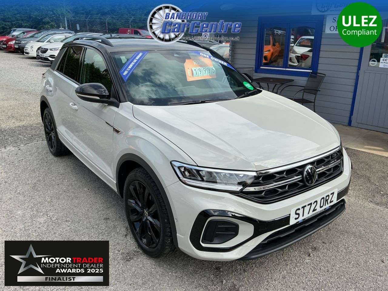 A 2022 VOLKSWAGEN T-ROC 1.5 TSI R-Line SUV 5dr Petrol Manual Euro 6 (s/s) (150 ps) Great looks & sp A 2022 VOLKSWAGEN T-ROC 1.5 TSI R-Line SUV 5dr Petrol Manual Euro 6 (s/s) (150 ps) Great looks & sp