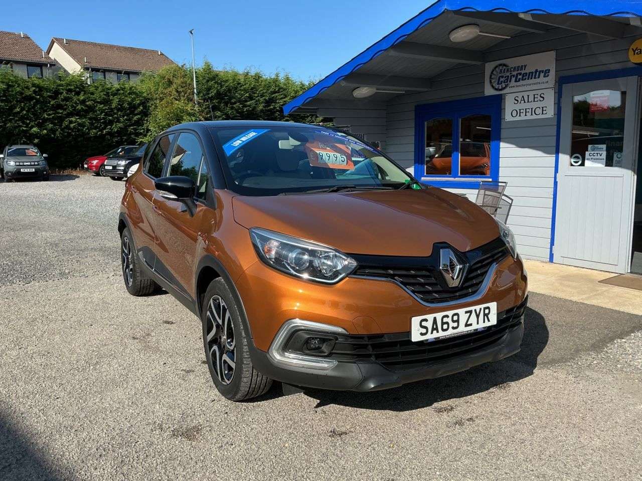 A 2019 RENAULT CAPTUR 0.9 TCe ENERGY Iconic SUV 5dr Petrol Manual Euro 6 (s/s) (90 ps) Free 12 Mo A 2019 RENAULT CAPTUR 0.9 TCe ENERGY Iconic SUV 5dr Petrol Manual Euro 6 (s/s) (90 ps) Free 12 Mo