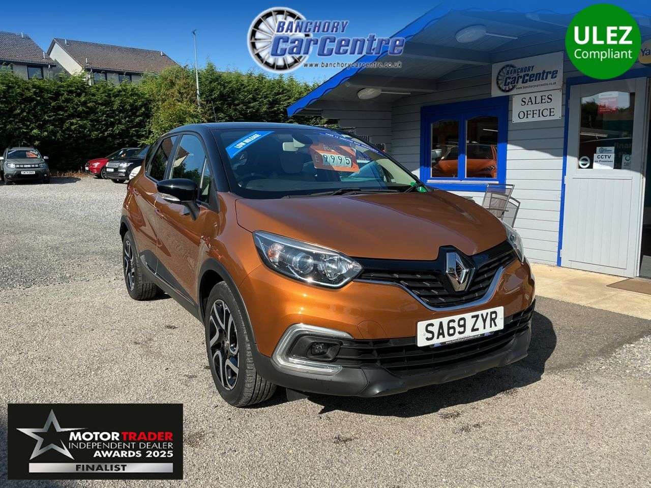 A 2019 RENAULT CAPTUR 0.9 TCe ENERGY Iconic SUV 5dr Petrol Manual Euro 6 (s/s) (90 ps) Free 12 Mo A 2019 RENAULT CAPTUR 0.9 TCe ENERGY Iconic SUV 5dr Petrol Manual Euro 6 (s/s) (90 ps) Free 12 Mo
