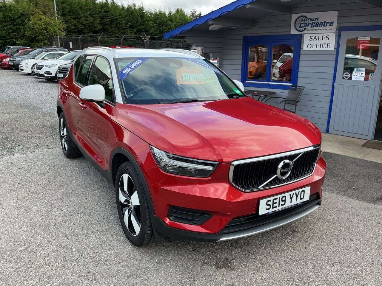 A 2019 VOLVO XC40 1.5 T3 Momentum SUV 5dr Petrol Manual Euro 6 (s/s) (163 ps) One owner from A 2019 VOLVO XC40 1.5 T3 Momentum SUV 5dr Petrol Manual Euro 6 (s/s) (163 ps) One owner from