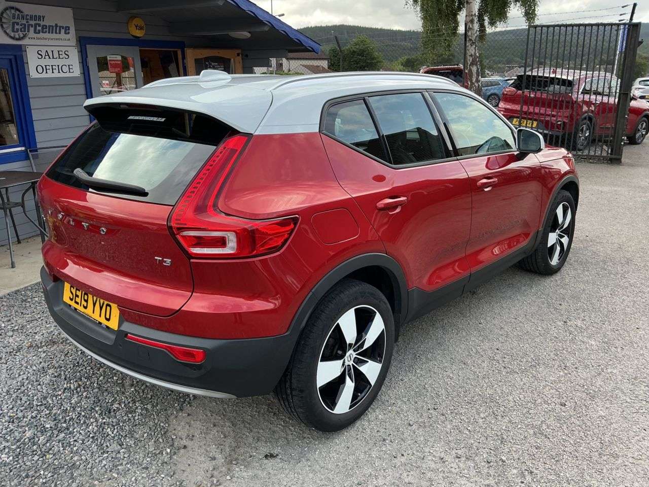 2019 VOLVO XC40 2019 VOLVO XC40