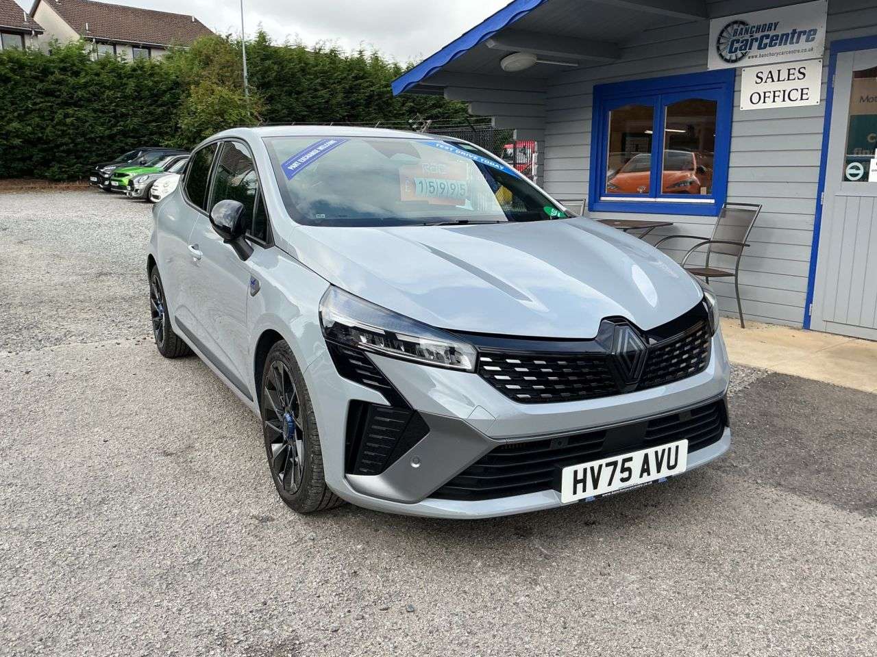 A 2025 RENAULT CLIO 1.0 TCe esprit Alpine Hatchback 5dr Petrol Manual Euro 6 (s/s) (90 ps) A 2025 RENAULT CLIO 1.0 TCe esprit Alpine Hatchback 5dr Petrol Manual Euro 6 (s/s) (90 ps)