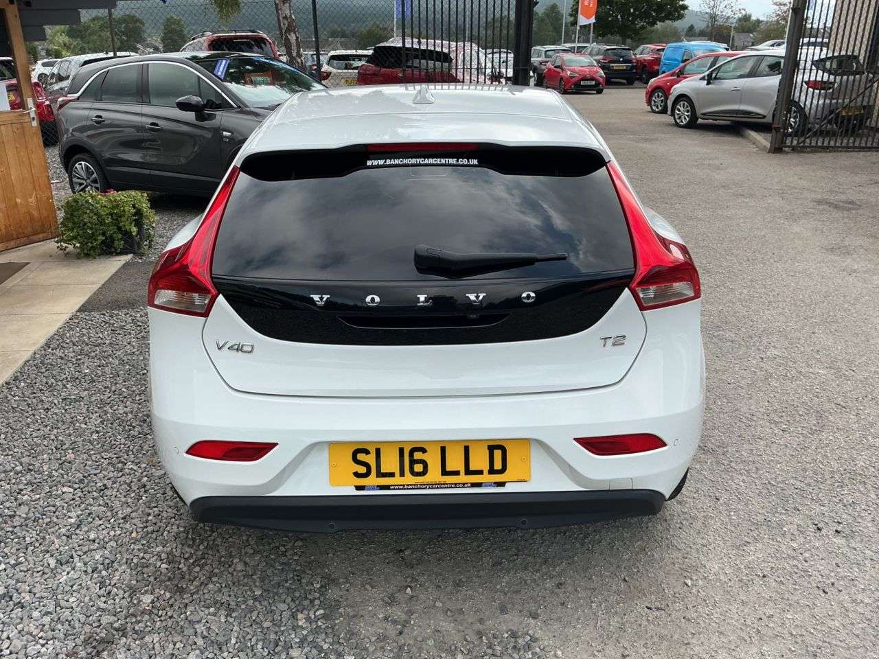 2016 VOLVO V40 2016 VOLVO V40