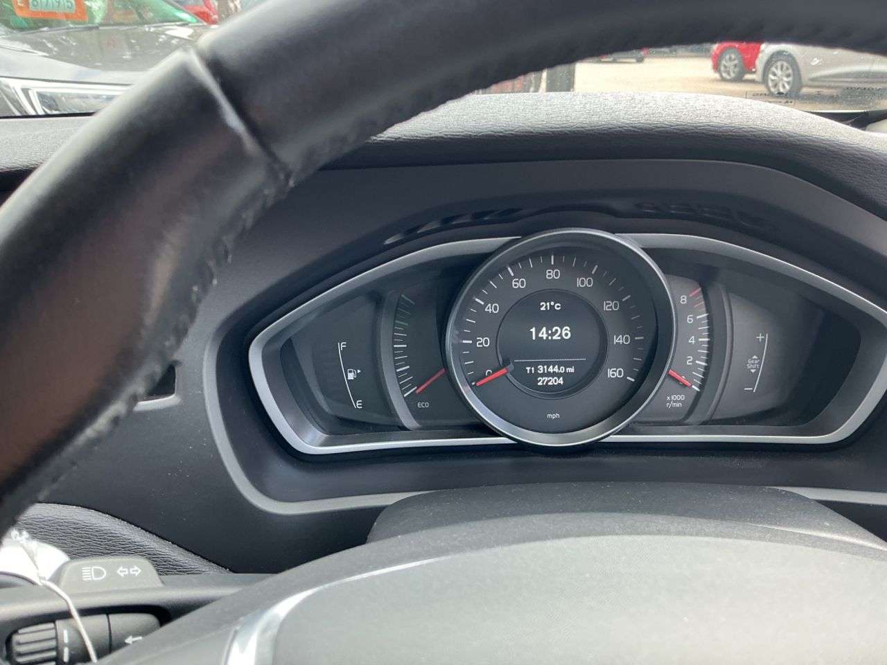 2016 VOLVO V40 2016 VOLVO V40