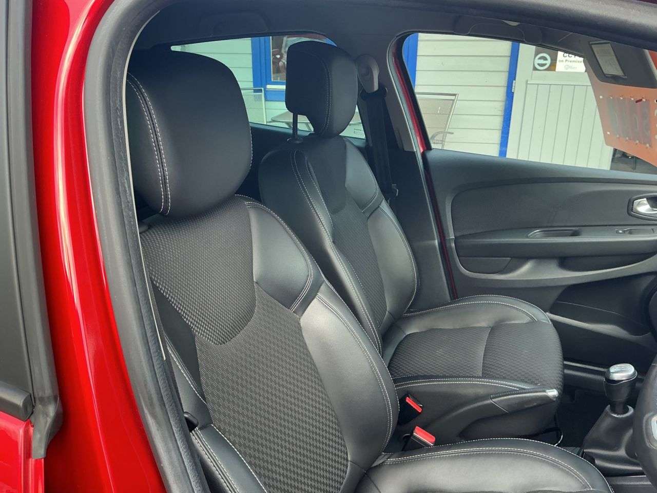 2019 RENAULT CLIO 2019 RENAULT CLIO