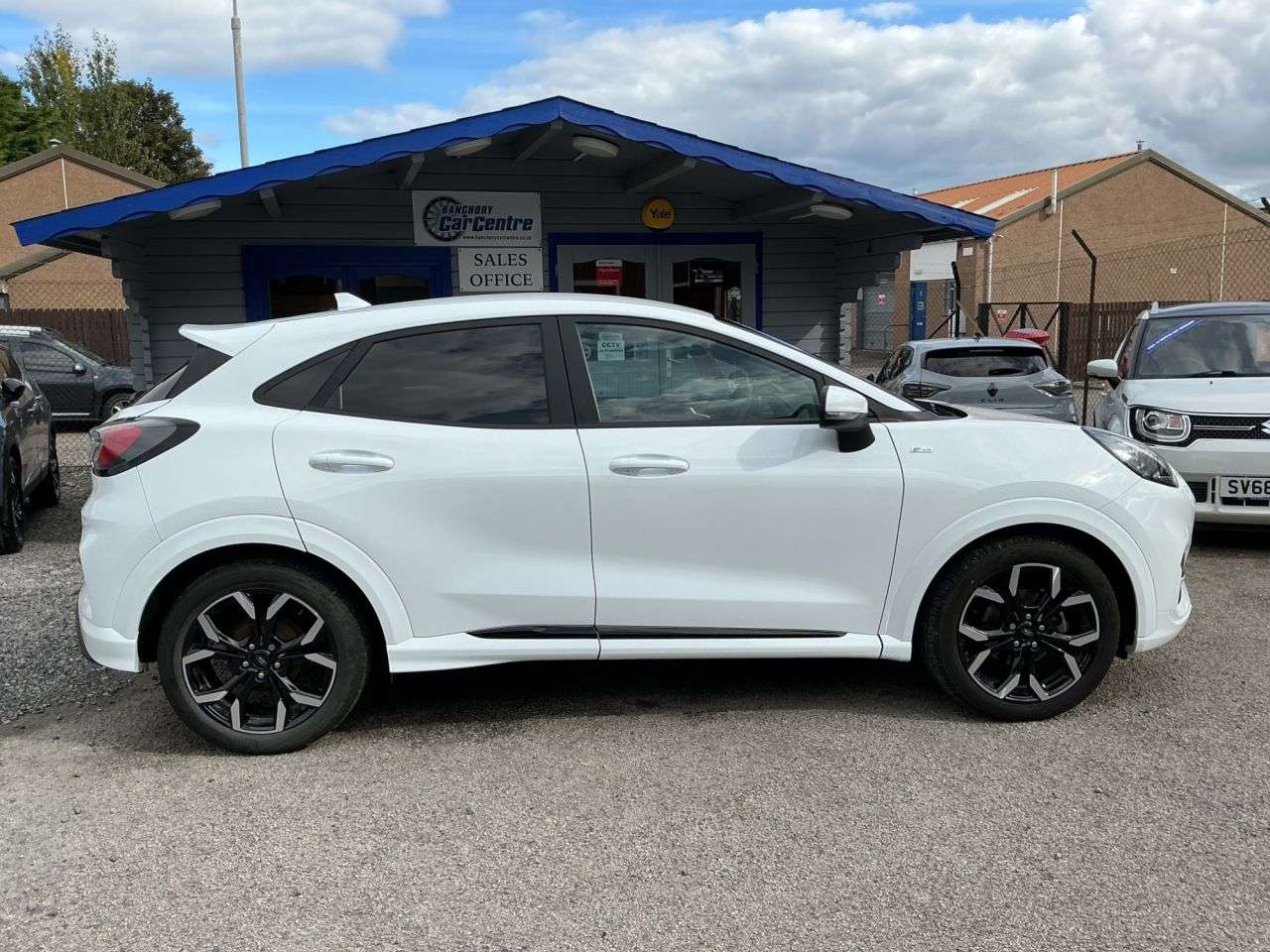 A 2023 FORD PUMA 1.0T EcoBoost MHEV ST-Line X SUV 5dr Petrol Hybrid DCT Euro 6 (s/s) (125 ps A 2023 FORD PUMA 1.0T EcoBoost MHEV ST-Line X SUV 5dr Petrol Hybrid DCT Euro 6 (s/s) (125 ps