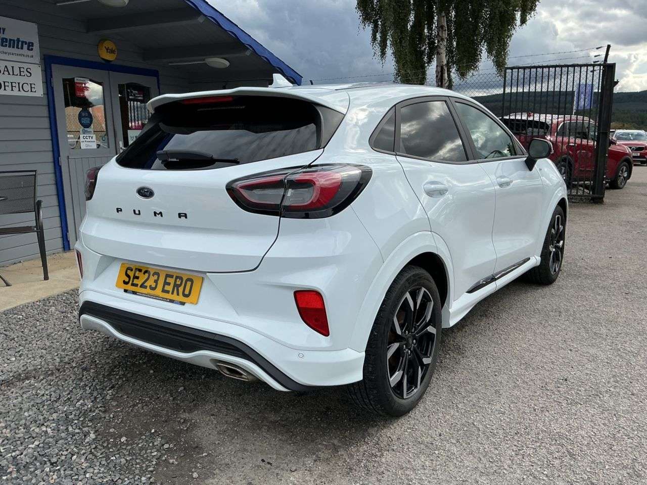 A 2023 FORD PUMA 1.0T EcoBoost MHEV ST-Line X SUV 5dr Petrol Hybrid DCT Euro 6 (s/s) (125 ps A 2023 FORD PUMA 1.0T EcoBoost MHEV ST-Line X SUV 5dr Petrol Hybrid DCT Euro 6 (s/s) (125 ps