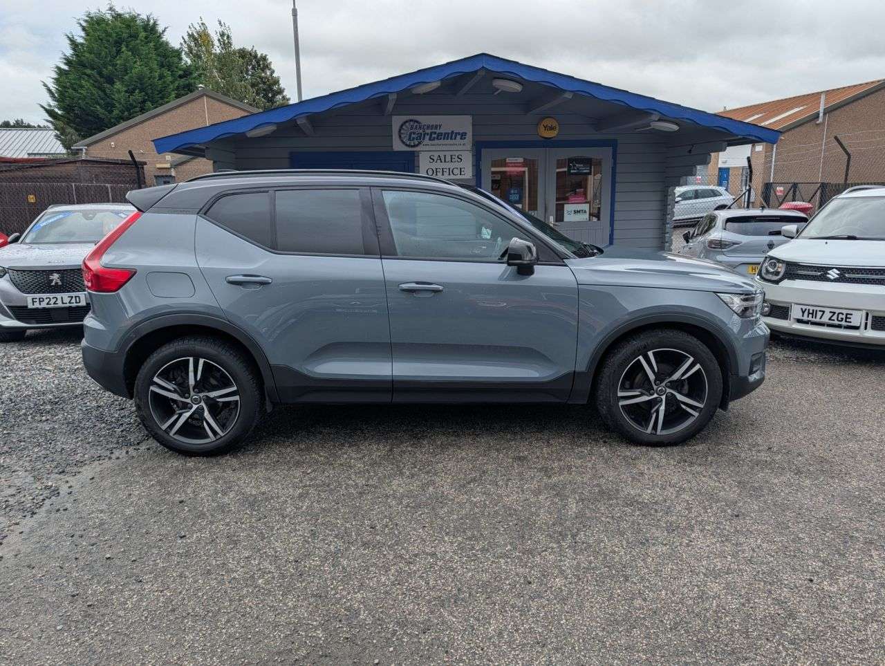 A 2019 VOLVO XC40 1.5 T3 R-Design SUV 5dr Petrol Manual Euro 6 (s/s) (163 ps) Good Service Hi A 2019 VOLVO XC40 1.5 T3 R-Design SUV 5dr Petrol Manual Euro 6 (s/s) (163 ps) Good Service Hi