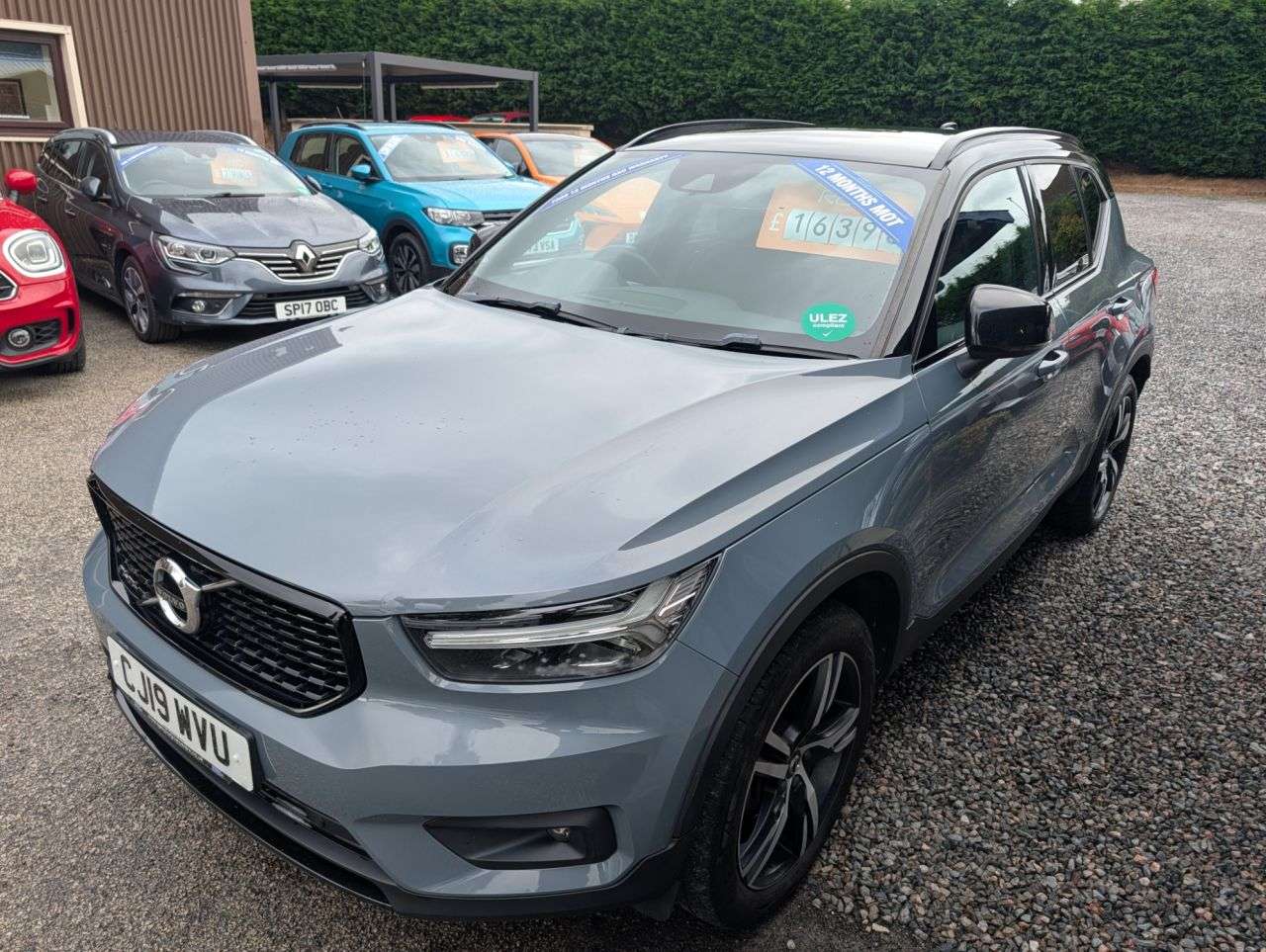 2019 VOLVO XC40 2019 VOLVO XC40