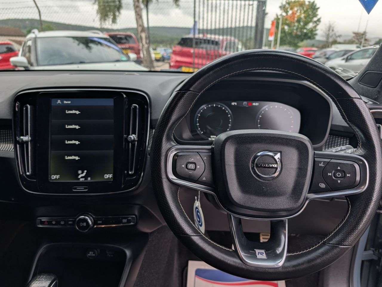 2019 VOLVO XC40 2019 VOLVO XC40