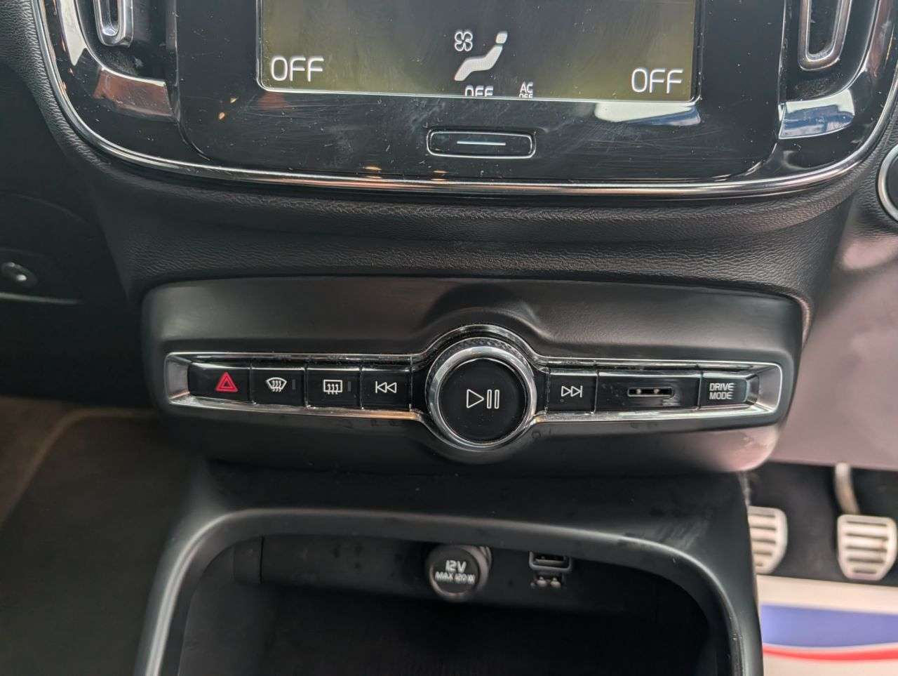 2019 VOLVO XC40 2019 VOLVO XC40