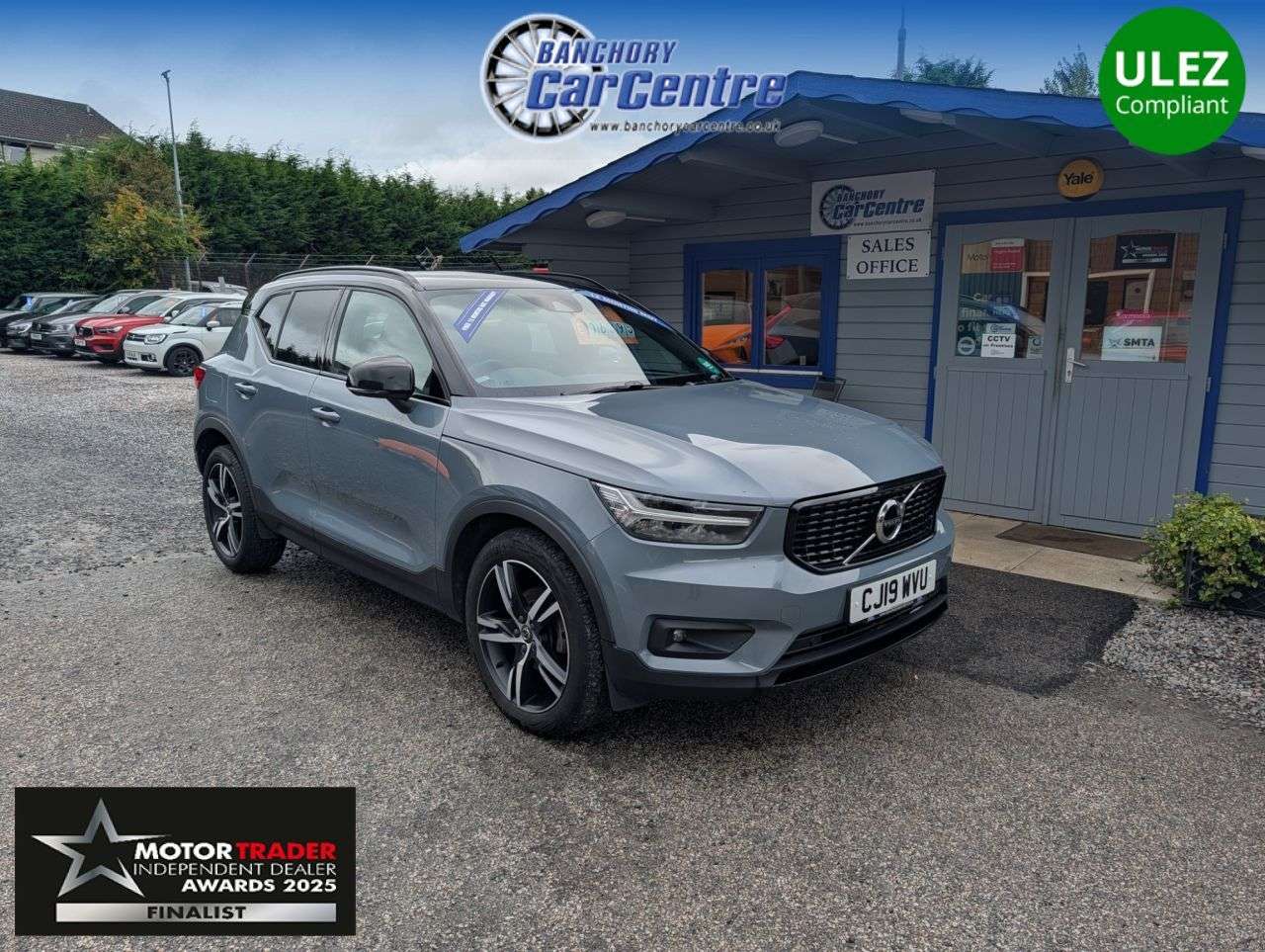 A 2019 VOLVO XC40 1.5 T3 R-Design SUV 5dr Petrol Manual Euro 6 (s/s) (163 ps) Good Service Hi A 2019 VOLVO XC40 1.5 T3 R-Design SUV 5dr Petrol Manual Euro 6 (s/s) (163 ps) Good Service Hi