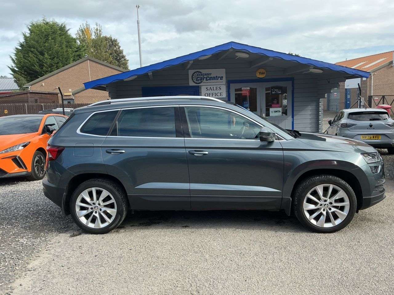 A 2019 SKODA KAROQ 1.0 TSI GPF SE L SUV 5dr Petrol Manual Euro 6 (s/s) (115 ps) Full Service H A 2019 SKODA KAROQ 1.0 TSI GPF SE L SUV 5dr Petrol Manual Euro 6 (s/s) (115 ps) Full Service H