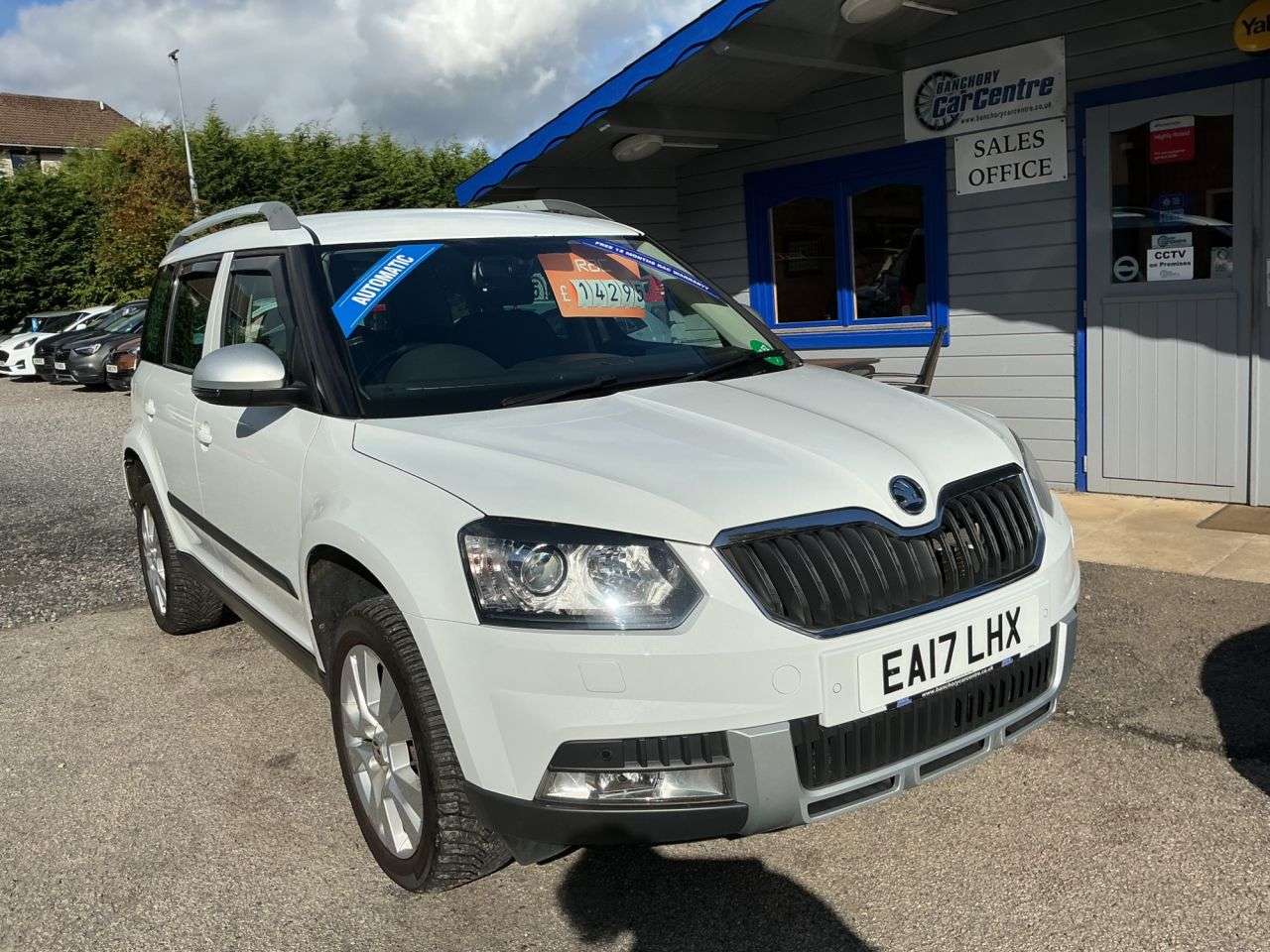A 2017 SKODA YETI 1.2 TSI SE L Drive Outdoor 5dr Petrol DSG Euro 6 (s/s) (110 ps) Full Servic A 2017 SKODA YETI 1.2 TSI SE L Drive Outdoor 5dr Petrol DSG Euro 6 (s/s) (110 ps) Full Servic