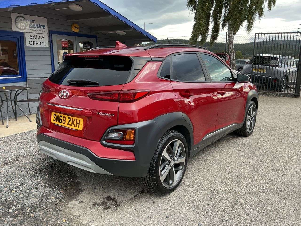 A 2018 HYUNDAI KONA 1.0 T-GDi Blue Drive Premium SE SUV 5dr Petrol Manual Euro 6 (s/s) (120 ps) A 2018 HYUNDAI KONA 1.0 T-GDi Blue Drive Premium SE SUV 5dr Petrol Manual Euro 6 (s/s) (120 ps)