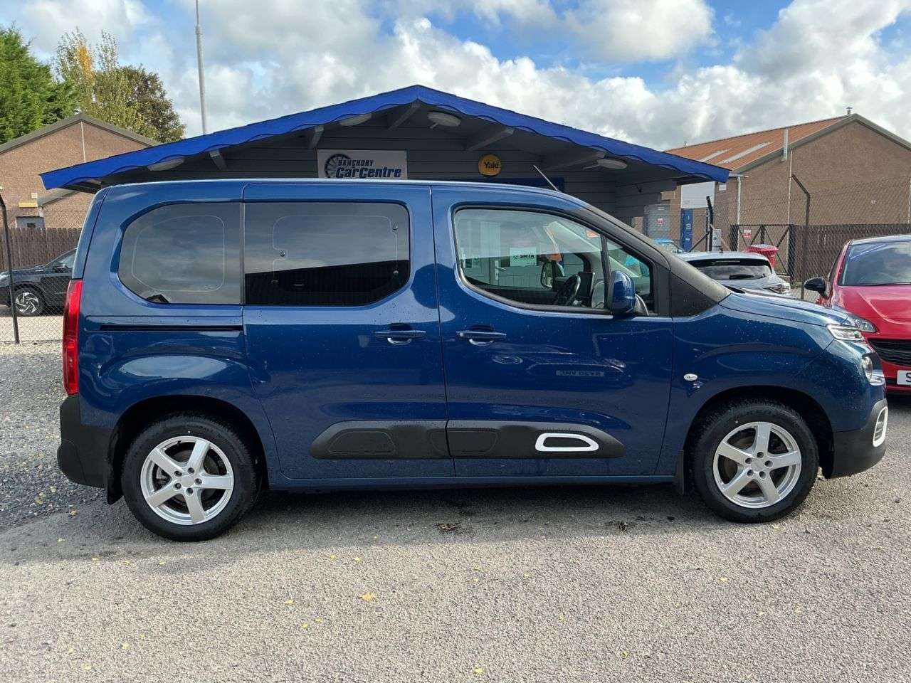 A 2019 CITROEN BERLINGO 1.5 BlueHDi Feel M MPV 5dr Diesel EAT Euro 6 (s/s) (130 ps) Great condition A 2019 CITROEN BERLINGO 1.5 BlueHDi Feel M MPV 5dr Diesel EAT Euro 6 (s/s) (130 ps) Great condition
