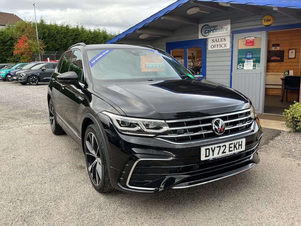 A 2022 VOLKSWAGEN TIGUAN 1.5 TSI R-Line SUV 5dr Petrol DSG Euro 6 (s/s) (150 ps) Great Specification A 2022 VOLKSWAGEN TIGUAN 1.5 TSI R-Line SUV 5dr Petrol DSG Euro 6 (s/s) (150 ps) Great Specification