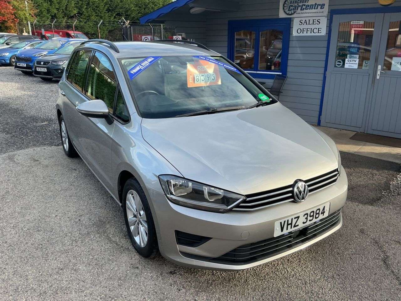 A 2017 VOLKSWAGEN GOLF SV 1.4 TSI BlueMotion Tech SE MPV 5dr Petrol Manual Euro 6 (s/s) (125 ps) Load A 2017 VOLKSWAGEN GOLF SV 1.4 TSI BlueMotion Tech SE MPV 5dr Petrol Manual Euro 6 (s/s) (125 ps) Load