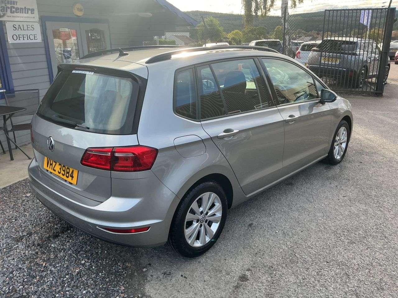 2017 VOLKSWAGEN GOLF SV 2017 VOLKSWAGEN GOLF SV