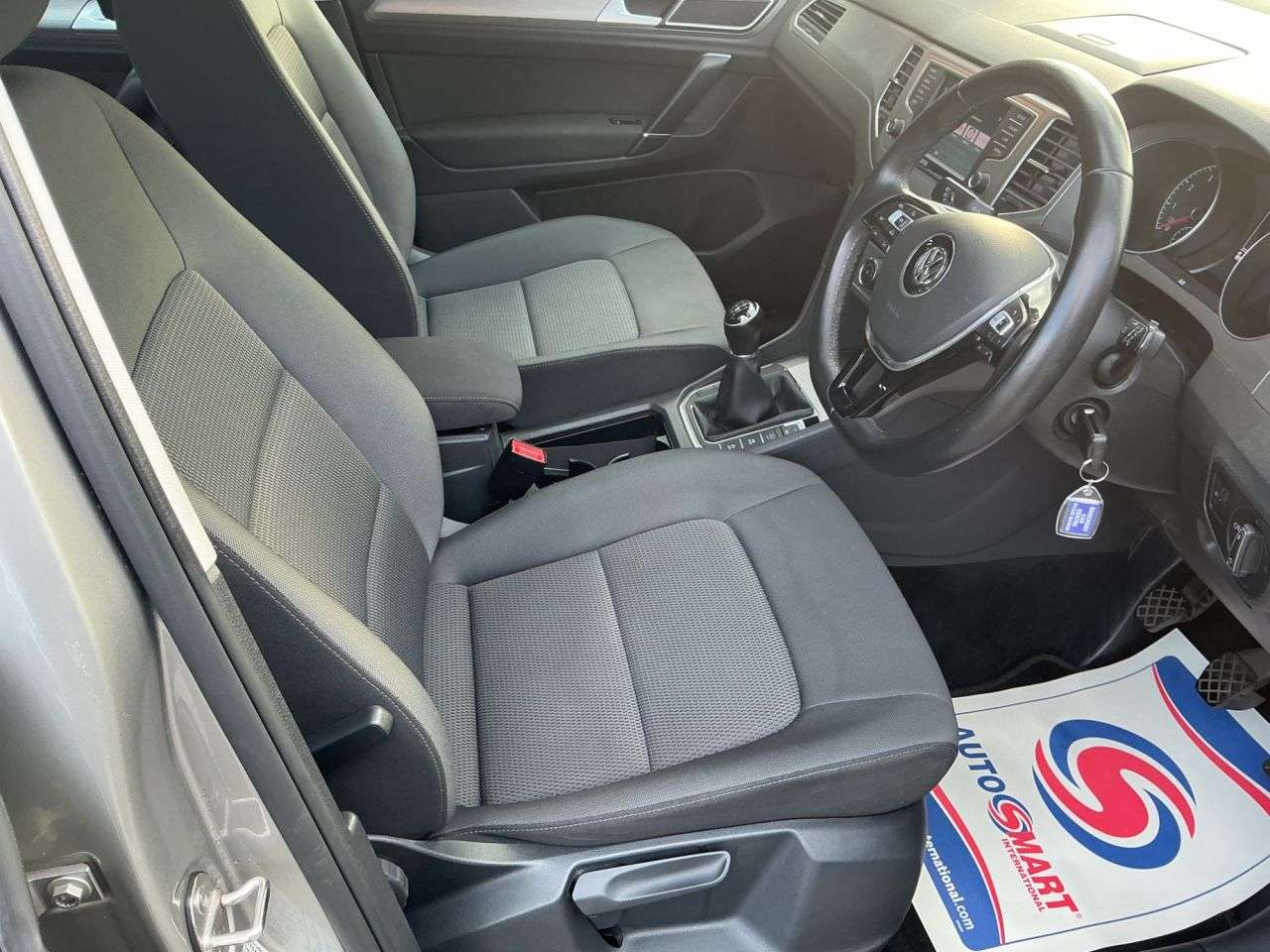 2017 VOLKSWAGEN GOLF SV 2017 VOLKSWAGEN GOLF SV