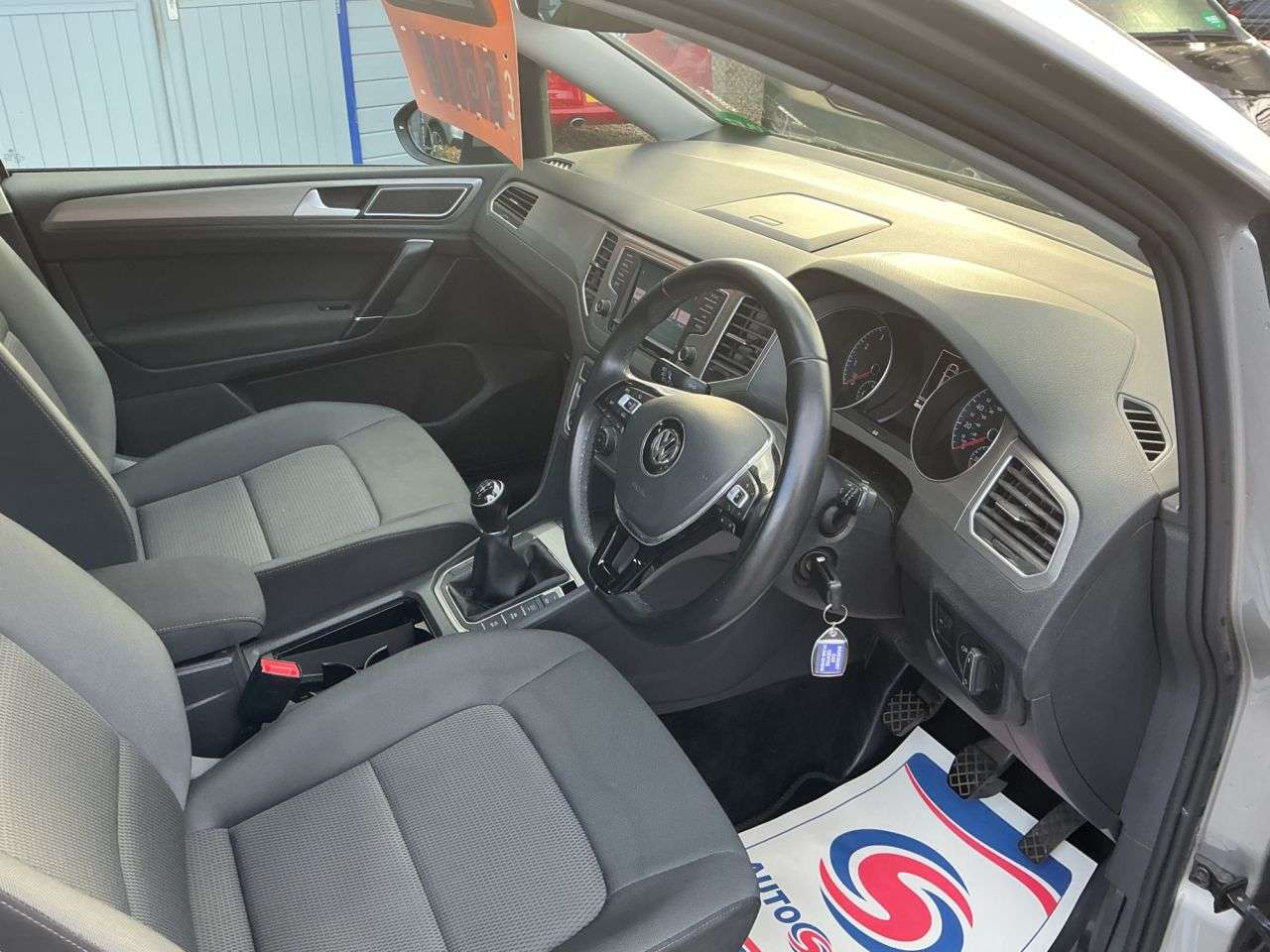 2017 VOLKSWAGEN GOLF SV 2017 VOLKSWAGEN GOLF SV