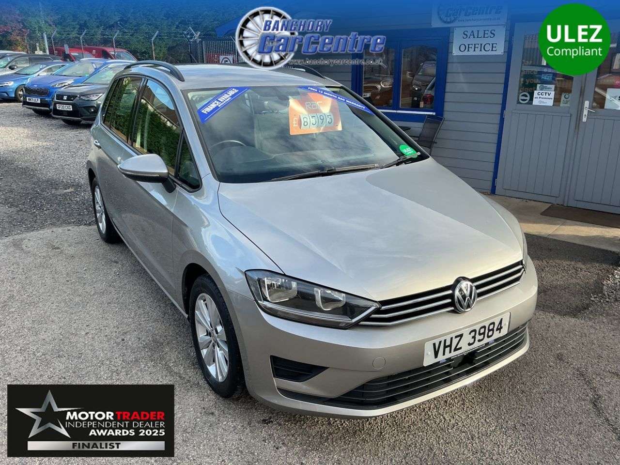 A 2017 VOLKSWAGEN GOLF SV 1.4 TSI BlueMotion Tech SE MPV 5dr Petrol Manual Euro 6 (s/s) (125 ps) Load A 2017 VOLKSWAGEN GOLF SV 1.4 TSI BlueMotion Tech SE MPV 5dr Petrol Manual Euro 6 (s/s) (125 ps) Load