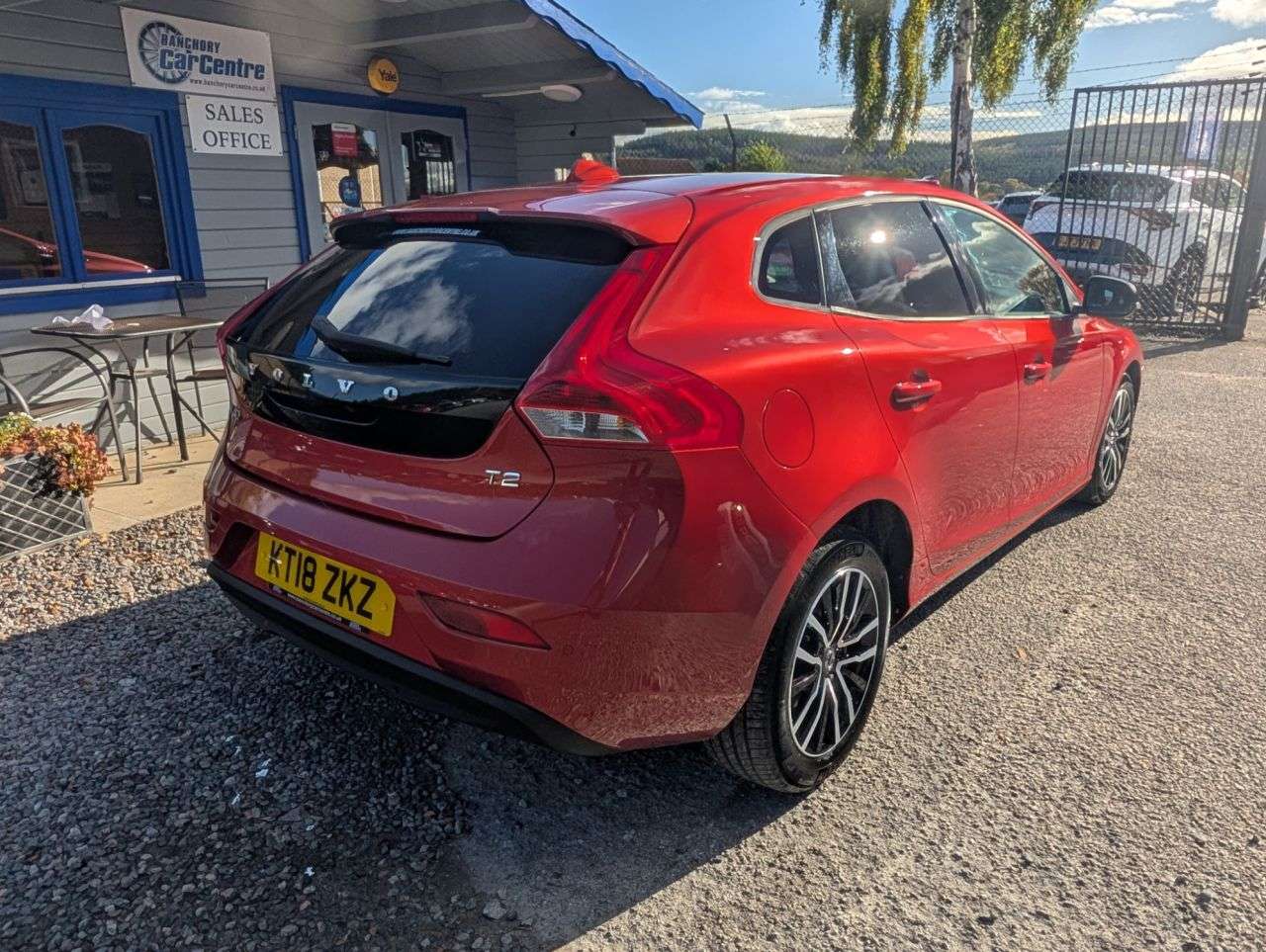 2018 VOLVO V40 2018 VOLVO V40