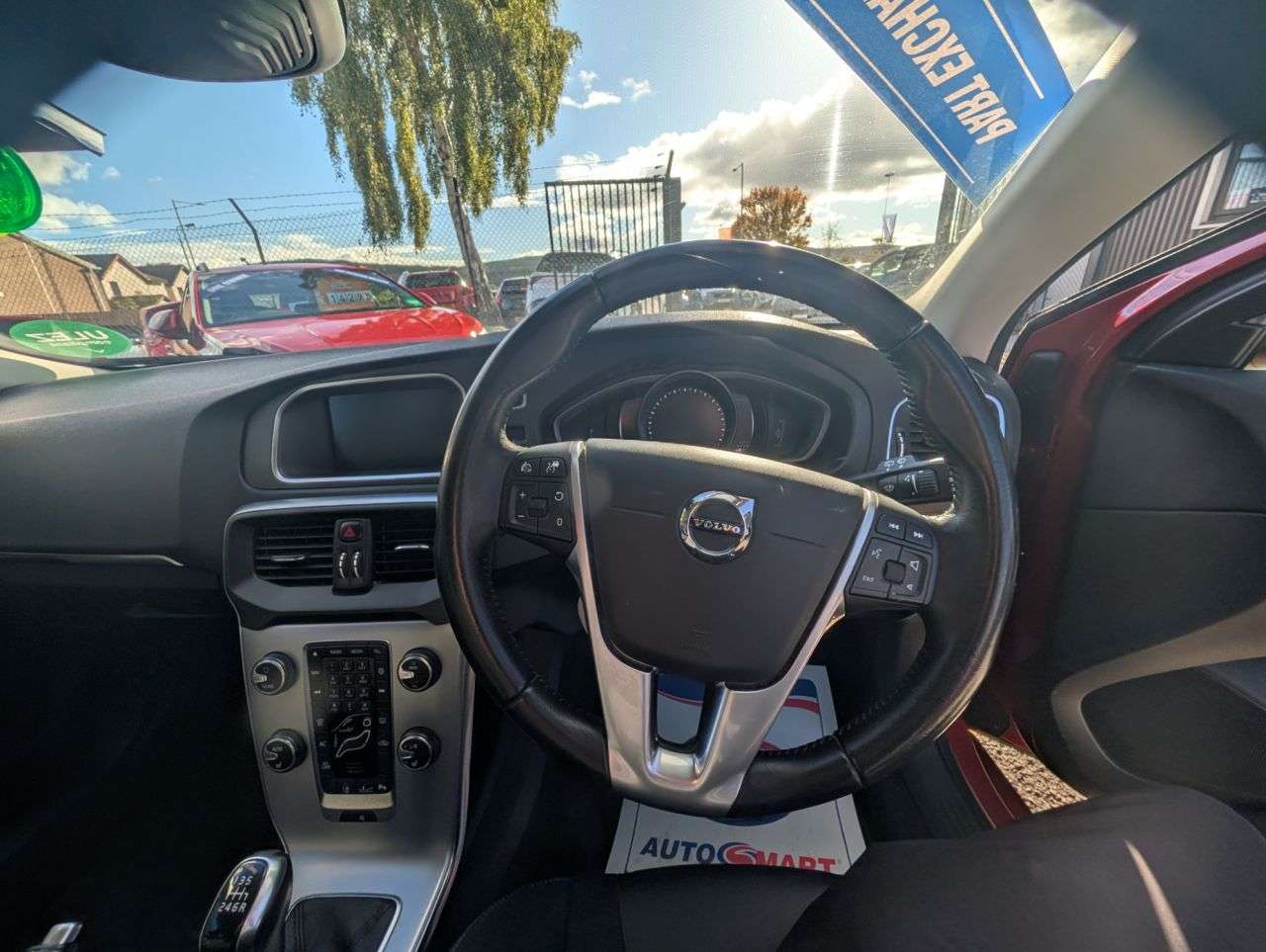 2018 VOLVO V40 2018 VOLVO V40