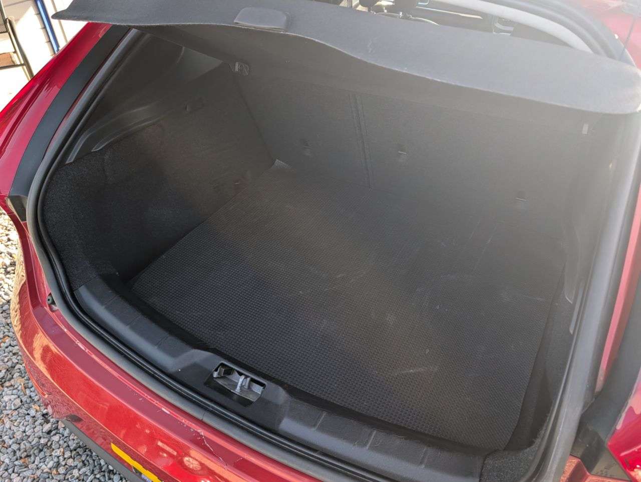 2018 VOLVO V40 2018 VOLVO V40