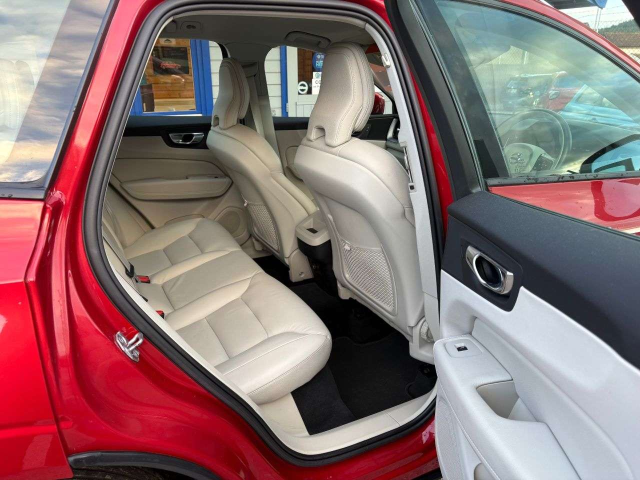 2019 VOLVO XC60 2019 VOLVO XC60