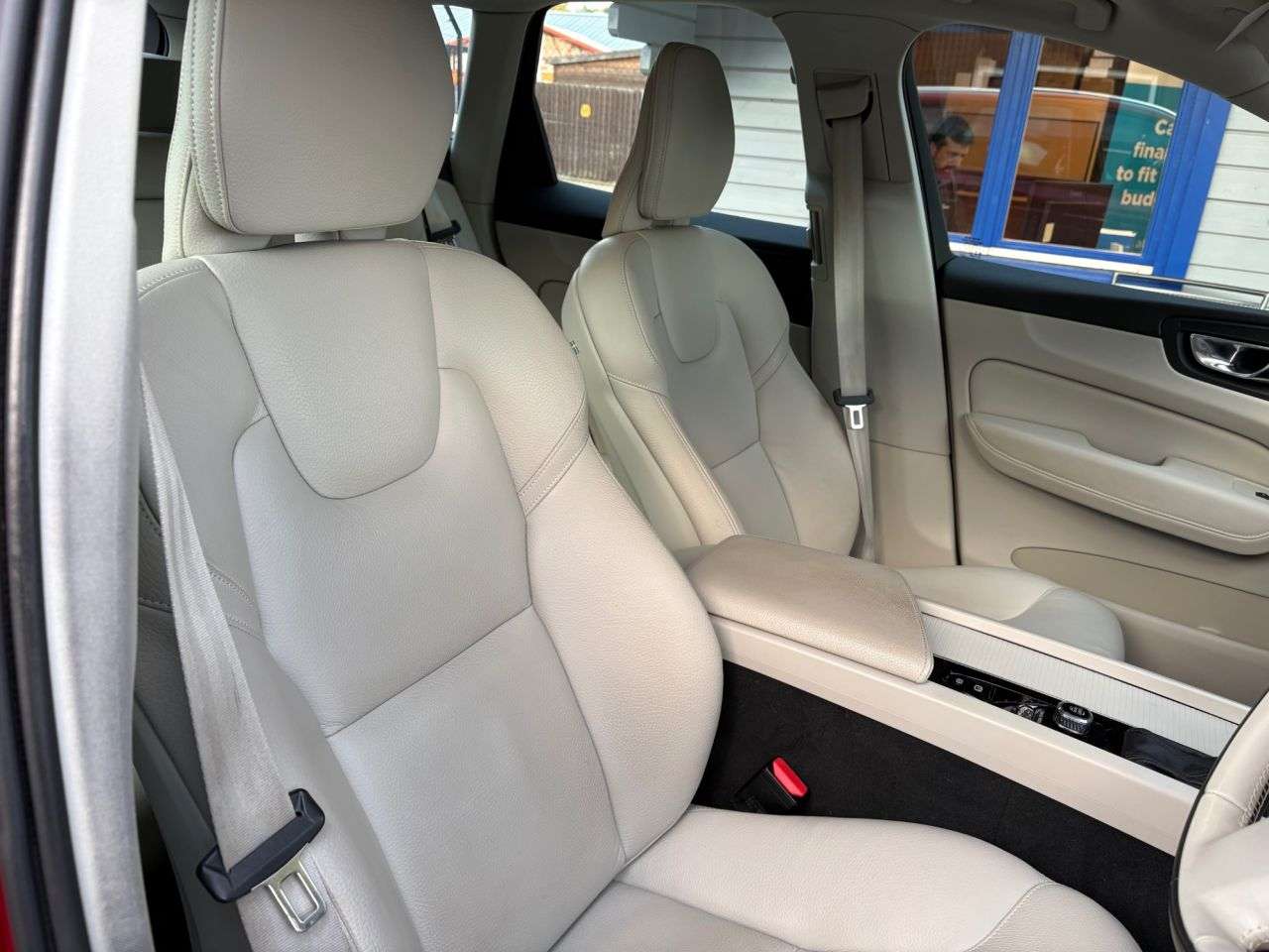2019 VOLVO XC60 2019 VOLVO XC60